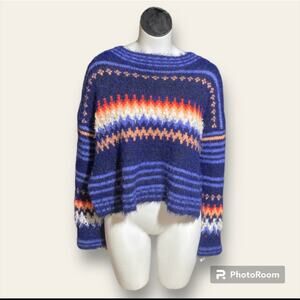 Oversized flared sleeve Fuzzy pull over Blue Sweater Size Small